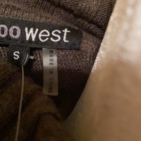 600 West turtleneck - Picture 8 of 12
